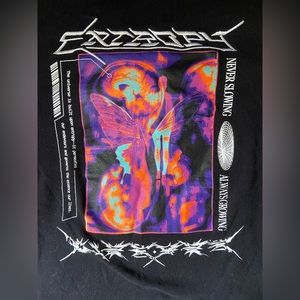 vitriol long sleeve w the sickest design in the center 🥀🫶
so comfy & versatile